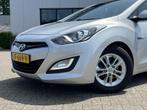 Hyundai i30 1.6 GDI i-Motion Plus ECC NAV CRUISE TREKHAAK, Auto's, Hyundai, Voorwielaandrijving, Euro 5, Gebruikt, 1591 cc