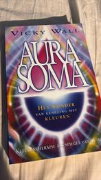 V. Wall - Aura Soma, Boeken, Esoterie en Spiritualiteit, Achtergrond en Informatie, Ophalen of Verzenden, Zo goed als nieuw, V. Wall
