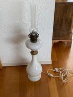 Antiek staande opaline olielamp, Antiek en Kunst, Antiek | Lampen, Ophalen of Verzenden