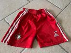 Feyenoord korte broek rood maat 140. Klein vlekje achterkant, Kinderen en Baby's, Ophalen of Verzenden, Gebruikt, Broek