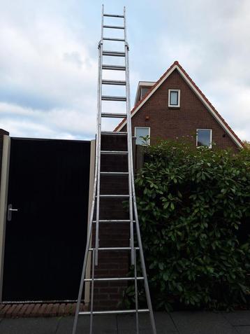 Uitschuifbare ladder - 360 cm beschikbaar voor biedingen