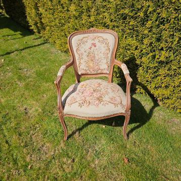 Biedermeier stoeltje  beschikbaar voor biedingen
