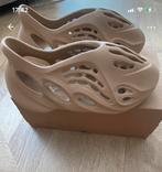 Yeezy Foam Runner maat 38 kleur Ochre, Verzenden, Zo goed als nieuw, Overige kleuren
