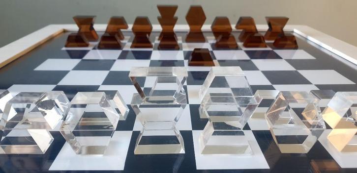 Uniek schaakspel, Hobby en Vrije tijd, Gezelschapsspellen | Bordspellen, Gebruikt, Een of twee spelers, Ophalen