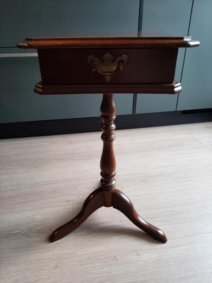 Antieke Naaitafel/Bestektafel - Western Reserve, Huis en Inrichting, Tafels | Bijzettafels, Gebruikt, Vierkant, 60 cm of meer