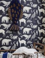 Katie Scott Animals Blue behang dieren kinderkamer, Huis en Inrichting, Stoffering | Behang, Blauw, Minder dan 10 m², Ophalen of Verzenden