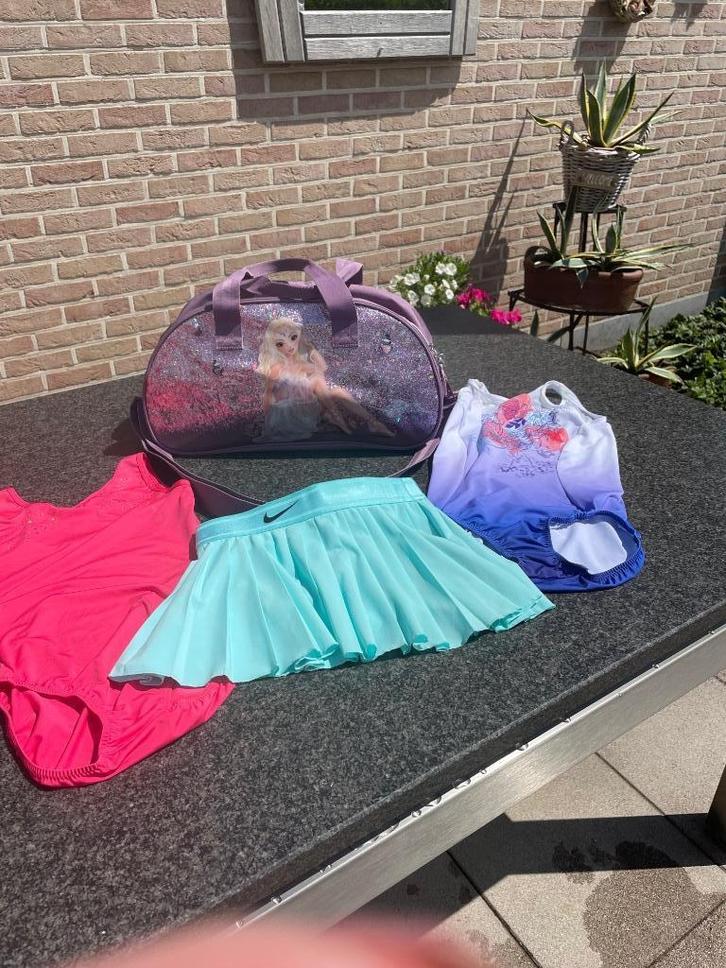 Turnpakjes en turntas Topmodel maat 122 - 140, Sport en Fitness, Turnen, Zo goed als nieuw, Turnpak(je), Kindermaat 122 t/m 140