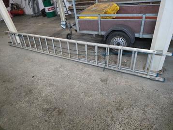 Aluminium optrekladder  beschikbaar voor biedingen