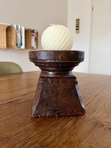 Brocante landelijke kandelaar beschikbaar voor biedingen