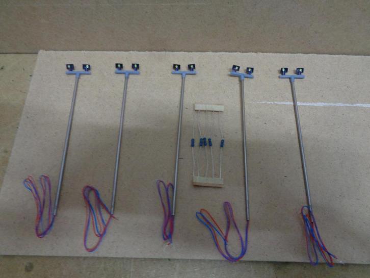 Te koop LED schijnwerpers 2x3 volt voor H0/N spoor., Hobby en Vrije tijd, Modeltreinen | H0, Nieuw, Overige typen, Gelijkstroom