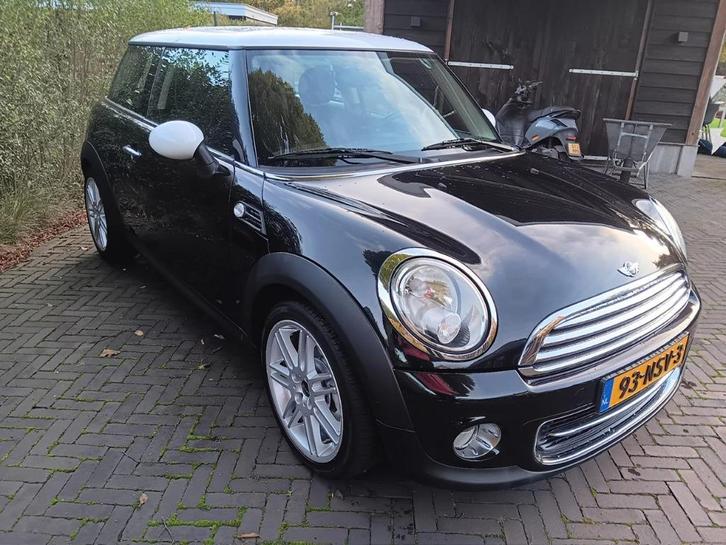 Mini 1.6 Cooper CHILI Automaat | Nieuwe APK, Auto's, Mini, Particulier, Cooper, ABS, Airbags, Boordcomputer, Centrale vergrendeling
