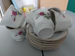 6 kop en schotels bloemmotief, Huis en Inrichting, Keuken | Servies, Ophalen of Verzenden, Kop(pen) en/of Schotel(s)