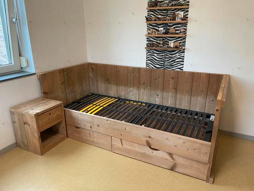 Nog mooi "steigerhouten" bed + nachtkastje!, Huis en Inrichting, Slaapkamer | Bedden, Eenpersoons, 90 cm, 200 cm, Steigerhout