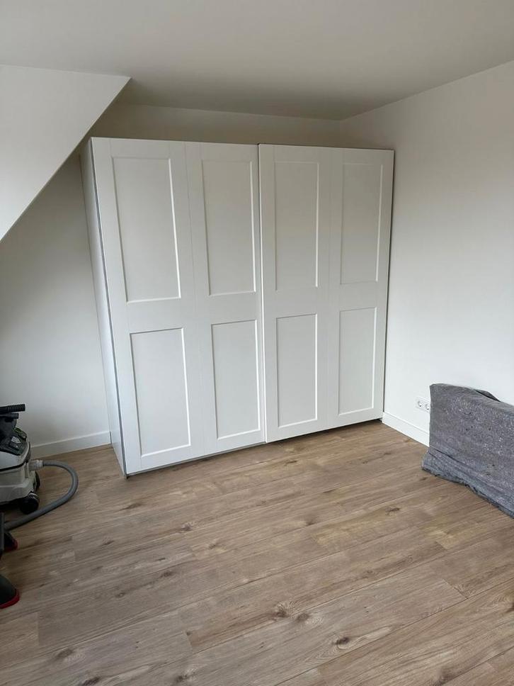 Witte  Ikea Pax kledingkasten  met schuifdeuren, Huis en Inrichting, Kasten | Kledingkasten, Zo goed als nieuw, 200 cm of meer