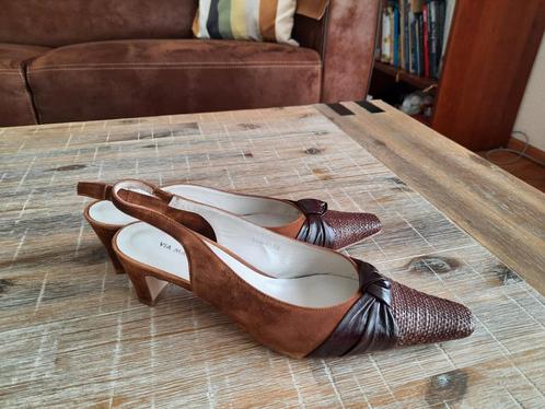 Slingback pumps van Via Manzoni maat 38, Kleding | Dames, Schoenen, Zo goed als nieuw, Ophalen of Verzenden
