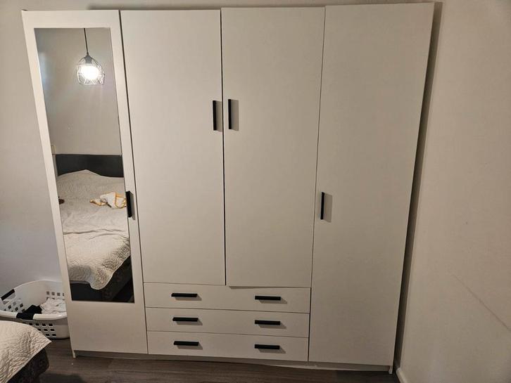 Ruime witte kledingkast met spiegel en lades, Huis en Inrichting, Kasten | Kledingkasten, Zo goed als nieuw, 200 cm of meer, 150 tot 200 cm