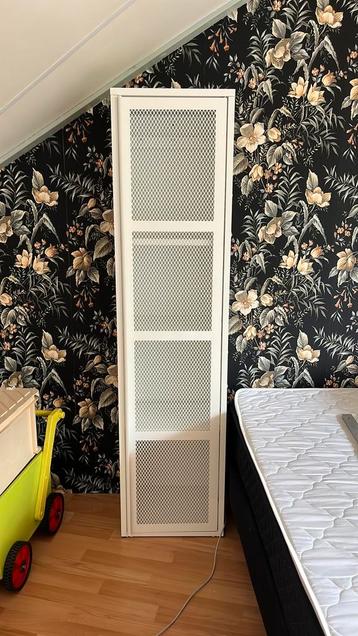 Ikea ivar kast met deur wit draadwerk 40x30x160