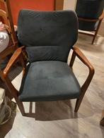 Grijze fauteuil met houten armleuningen, Ophalen, Hout, Zo goed als nieuw, Eén