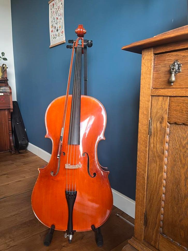 Prachtige Cello te koop - Luthiers Dordrecht, Muziek en Instrumenten, Strijkinstrumenten | Cello's, Zo goed als nieuw, 4/4-cello