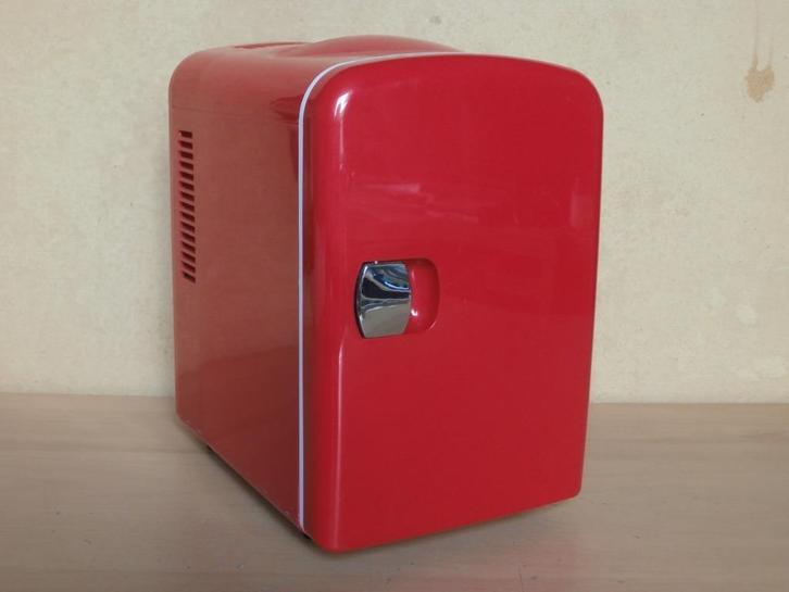 Minikoelkast mini cooler Camping reis koelkastje minicooler, Witgoed en Apparatuur, Koelkasten en IJskasten, Zo goed als nieuw