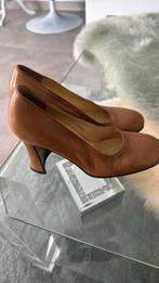 Pumps prada leder designer, Kleding | Dames, Schoenen, Pumps, Ophalen of Verzenden, Gedragen, Bruin
