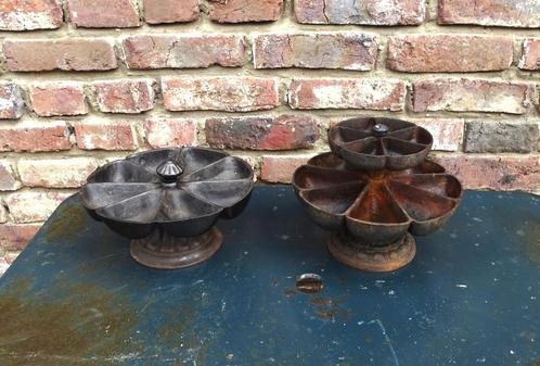 2 maal gietijzeren spijkercarousel spijkerbakje schoenmaker, Antiek en Kunst, Curiosa en Brocante, Ophalen