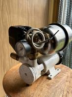 FEIT AM60B 12V Centrifugaal Waterdruksysteem, Ophalen of Verzenden, Zo goed als nieuw