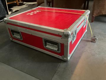 Oude flightcase beschikbaar voor biedingen
