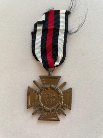 Ehrenkreuz met zwaarden 1914 - 1918 beschikbaar voor biedingen