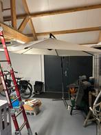 Zweefparasol 6 hoekig ongeveer 3 mtr doorsnede compleet, Tuin en Terras, Parasols, Ophalen, Gebruikt, Zweefparasol