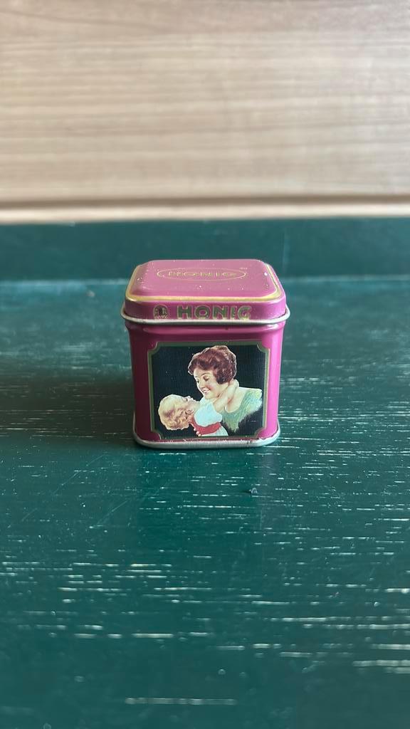 Klein Honig blikje, rood/goud, Verzamelen, Blikken, Zo goed als nieuw, Overige, Overige merken, Ophalen of Verzenden