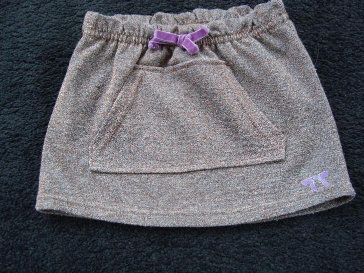 Heel leuk kort rokje met koperkleurig glittertjes, Kinderen en Baby's, Kinderkleding | Maat 98, Zo goed als nieuw, Meisje, Jurk of Rok