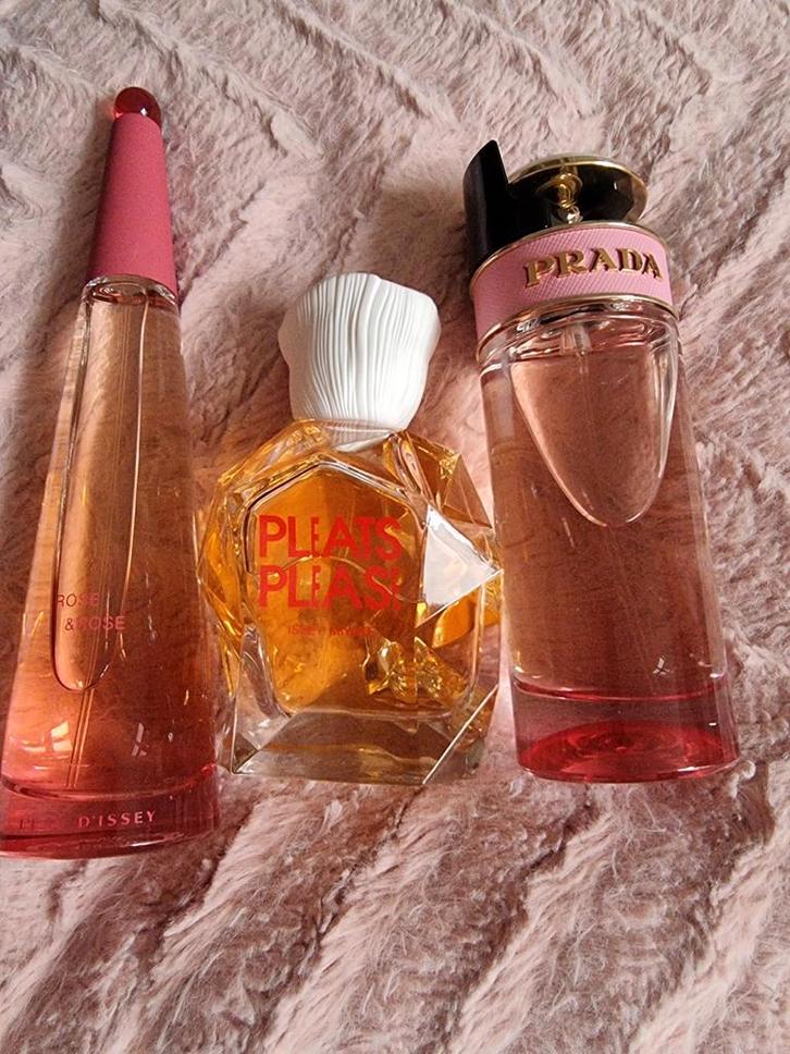 Issey miyake rose&rose& pleats pleas(,prada candy =verkocht), Sieraden, Tassen en Uiterlijk, Uiterlijk | Parfum, Nieuw, Verzenden