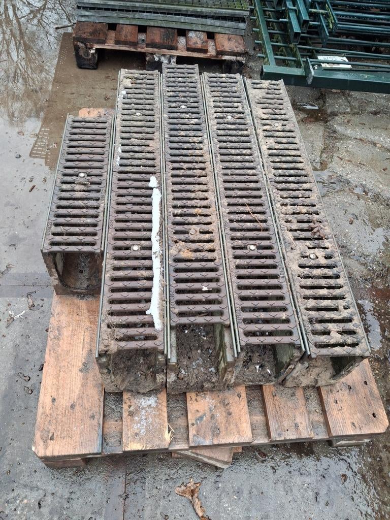 Anlin draingoten. 4,5 stuks., Tuin en Terras, Ophalen of Verzenden, Beton, Overige typen