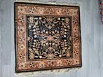 Perzisch tapijt Tapriez. De maat is. 105x105, Ophalen of Verzenden