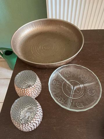Grote schaal, 2 theelichthouders en schaaltje glas