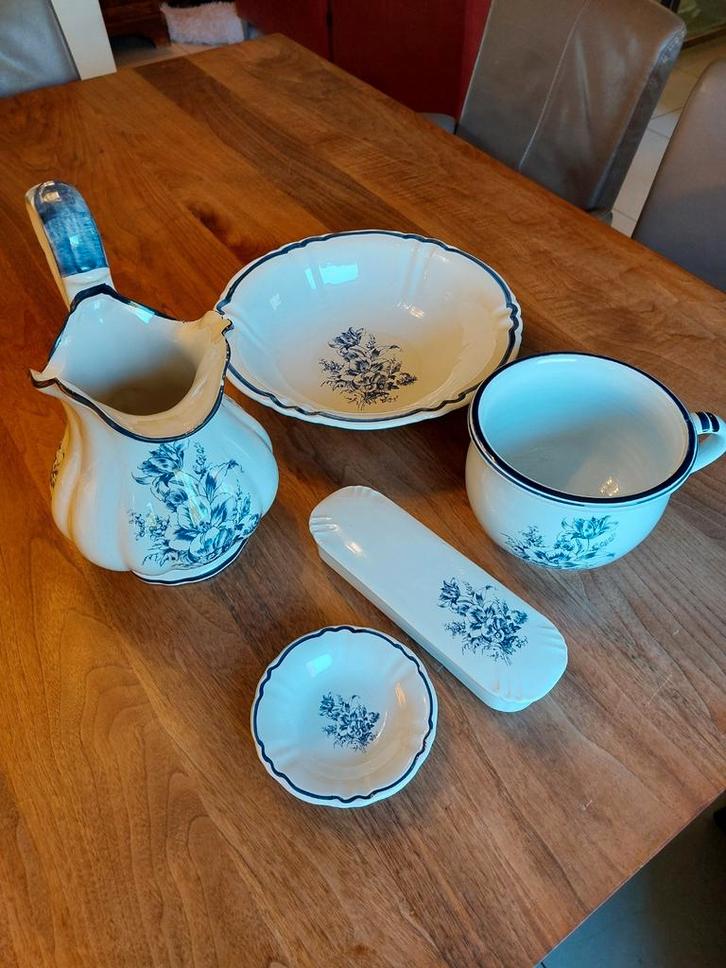 Keramiek lampetstel wit met blauwe bloemen, Antiek en Kunst, Antiek | Keramiek en Aardewerk, Ophalen