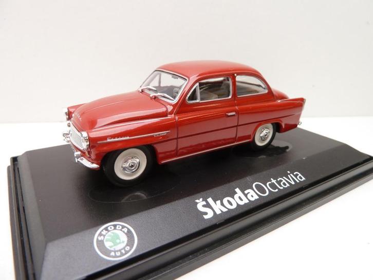 Skoda Octavia  '' Abrex 1/43 '', Hobby en Vrije tijd, Modelauto's | 1:43, Zo goed als nieuw, Auto, Overige merken, Ophalen of Verzenden