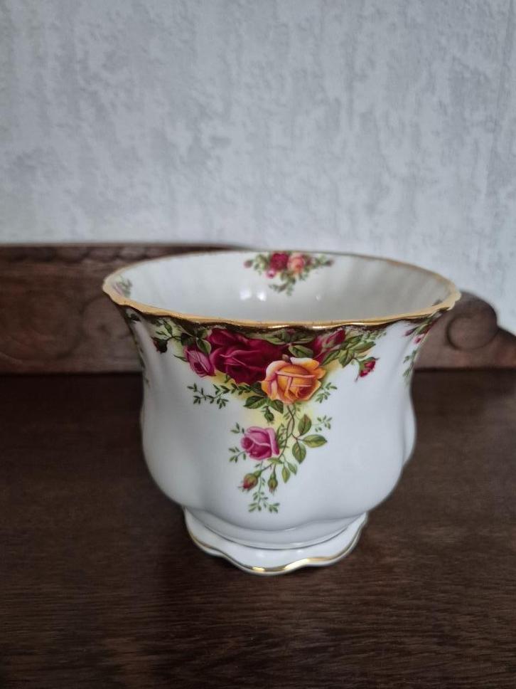 Royal Albert - Bloempot - Old Country Rose, Antiek en Kunst, Antiek | Servies los, Ophalen of Verzenden