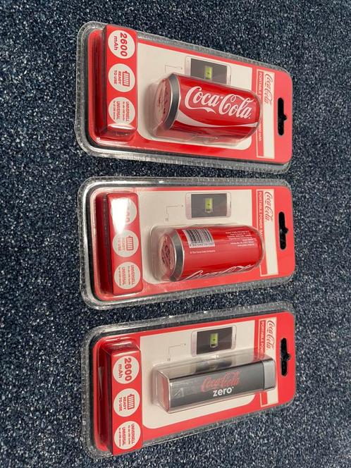 cola portable pouwer bank 2600 mah oplader iPhone Samsung, Telecommunicatie, Mobiele telefoons | Telefoon-opladers, Nieuw, Apple iPhone