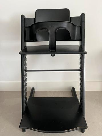 Stokke tripp trapp stoel zwart met accesoires  beschikbaar voor biedingen