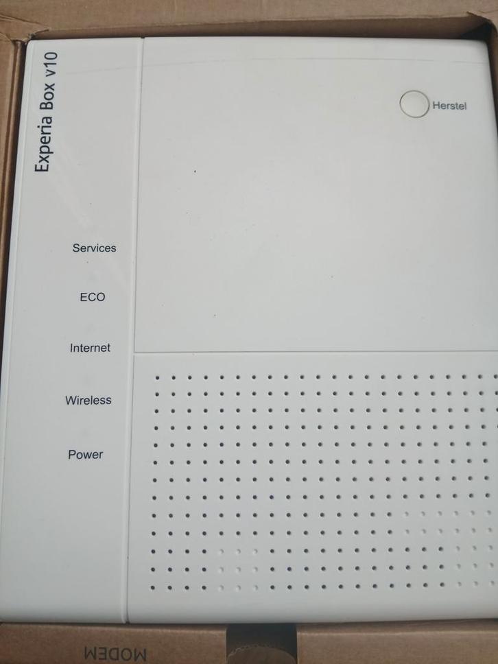Experia Box V10 Router met Modem, Computers en Software, Routers en Modems, Gebruikt, Router met modem, Ophalen of Verzenden