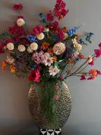 Zijde bloemen met vaas, Ophalen of Verzenden, Gehele jaar, Volle zon