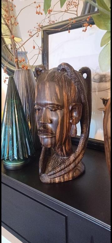 Ebbenhouten buste van Afrikaanse vrouw. beschikbaar voor biedingen