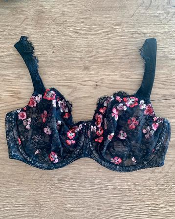 Prima donna 85D zwart rood kant borduur en gratis bbh slip l beschikbaar voor biedingen