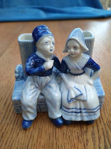 Delfts Blauw Vaasje met koppeltje 11x 7,5 cm  en 8,5 hoog  beschikbaar voor biedingen