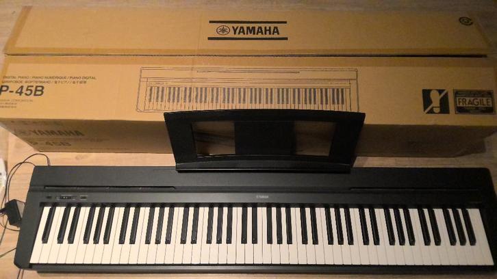 Yamaha P‑45B digital piano, Muziek en Instrumenten, Keyboards, Zo goed als nieuw, 88 toetsen, Yamaha, Ophalen