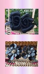 Corsage leder - vintage - blauw grijs en 2 bloemen zwart, Ophalen of Verzenden, Dames
