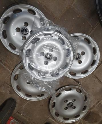 6 Volvo V40 wieldoppen 16 inch beschikbaar voor biedingen