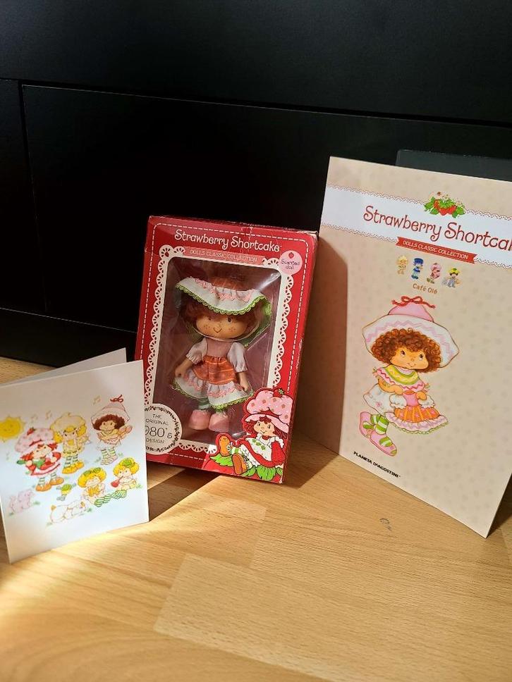Coffee - Strawberry Short Cake Doll, Kinderen en Baby's, Speelgoed | Poppen, Zo goed als nieuw, Overige typen, Ophalen